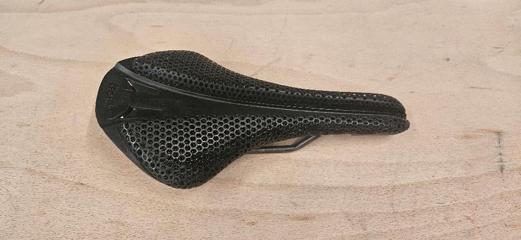 Fizik zadel antares versus evo r3 adaptive, Fietsen en Brommers, Fietsonderdelen, Ophalen of Verzenden, Zo goed als nieuw, Zadel
