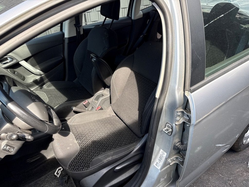 SIEGE AVANT GAUCHE ( CONDUCTEUR ) Citroën C3 (SC), Autos : Pièces & Accessoires, Habitacle & Garnissage, Citroën, Kontakt-citroen@citroen.com
