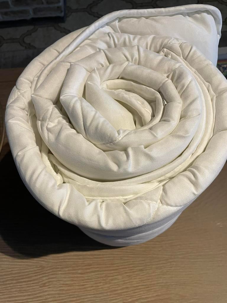 Couette pour deux, Comme neuf, Enlèvement, Couverture ou Couette, Blanc