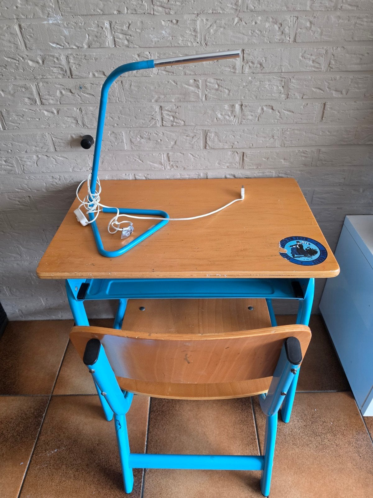 Gratis kinder bureau + lamp, Ophalen