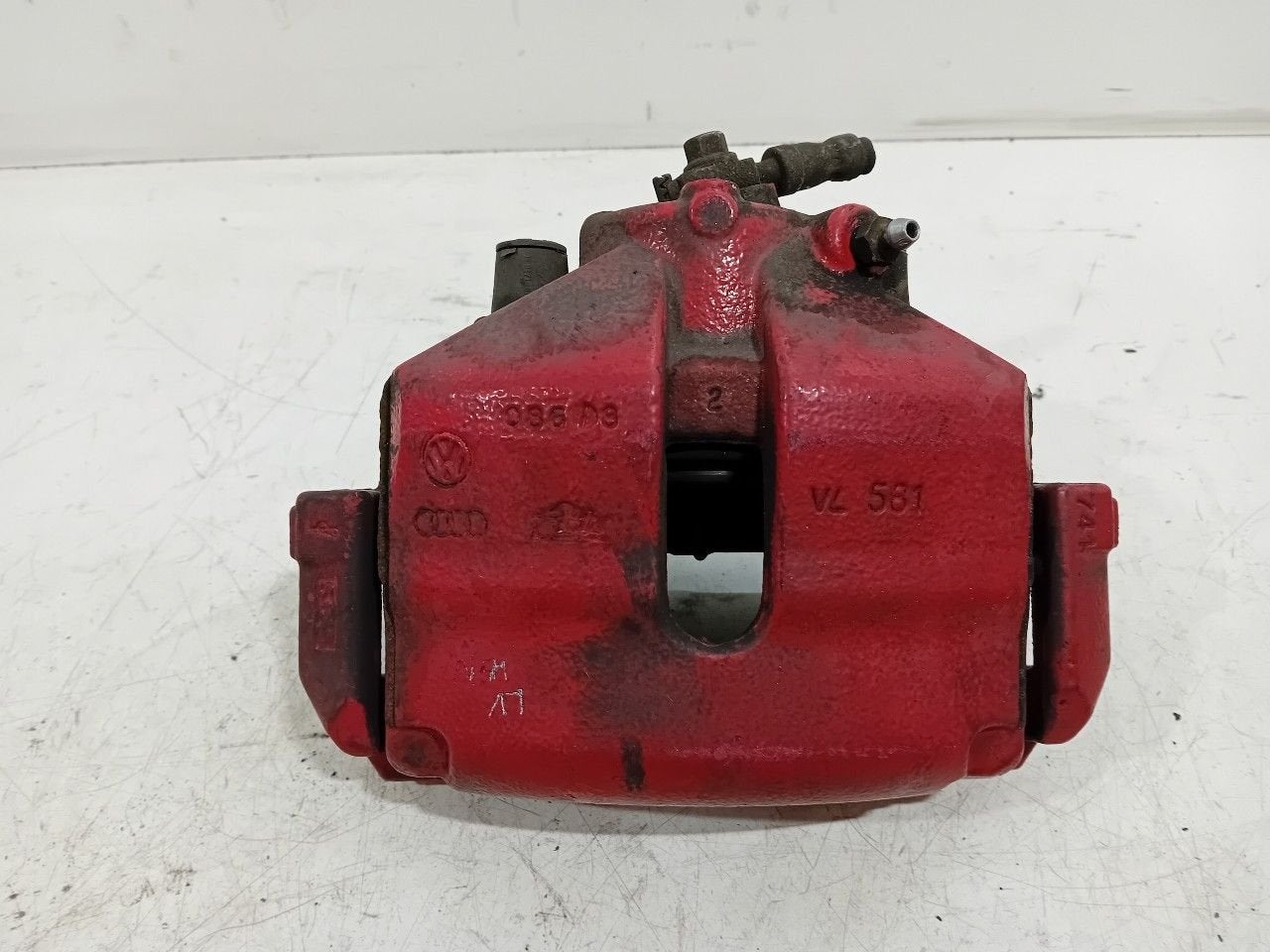 Remklauw links voor Volkswagen Golf, Onderdelen@venauto.nl, Van der Ven Autorecycling B.V., Ettenseweg 76, 4706 PB Roosendaal, The Netherlands