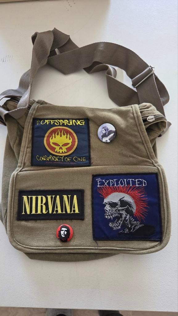 Handtas, Ophalen