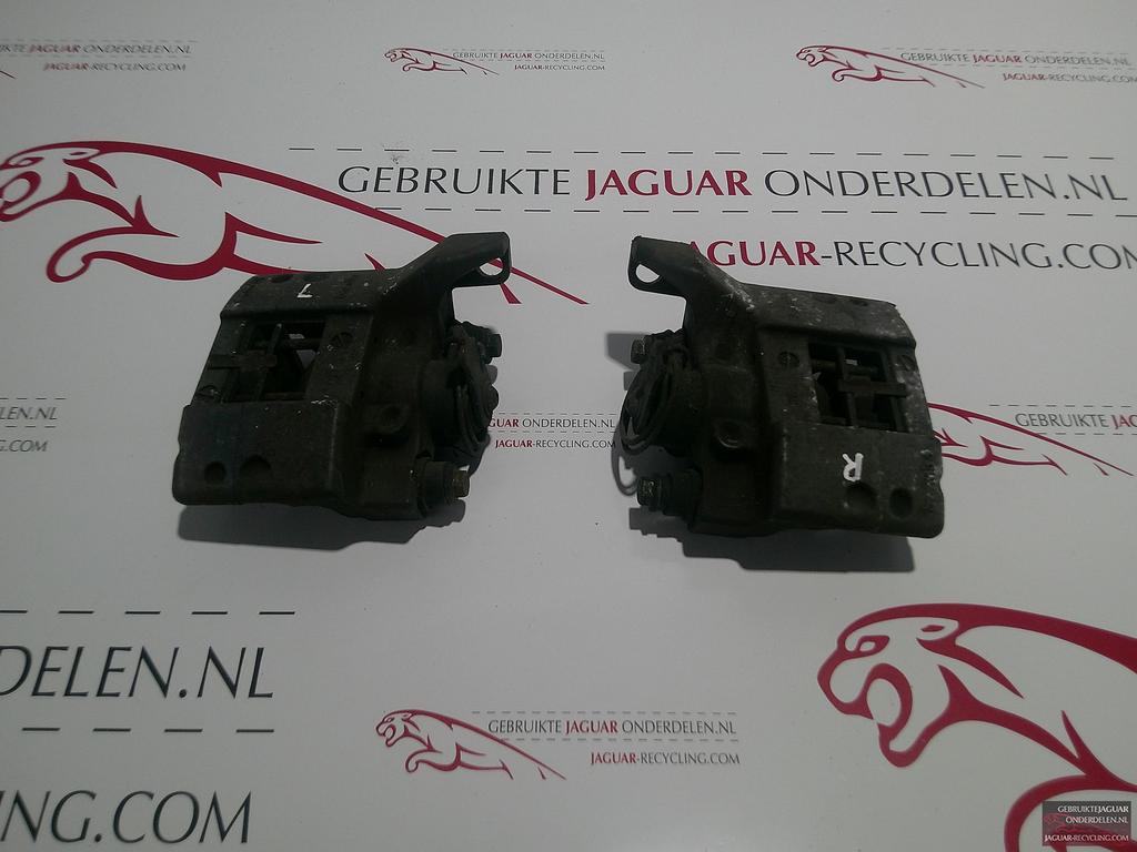 Parkeerremklauwen XJR / S-Type-R Brembo C2C11643 + C2C11644, -, Origine de la pièce connue, Utilisé, Jaguar
