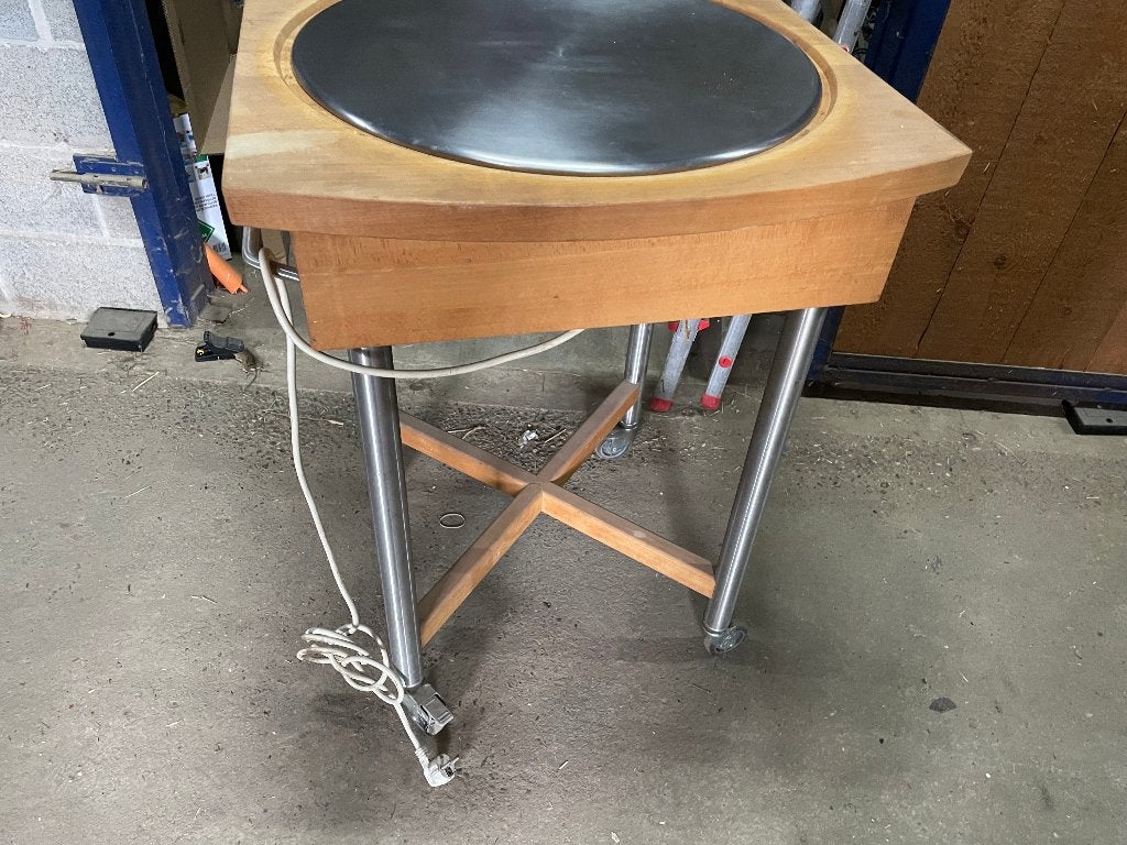 BBQ-bakplaat diameter 57cm, afmetingen 69x67 h90cm, Tuin en Terras, Ophalen, Gebruikt, Autre marque