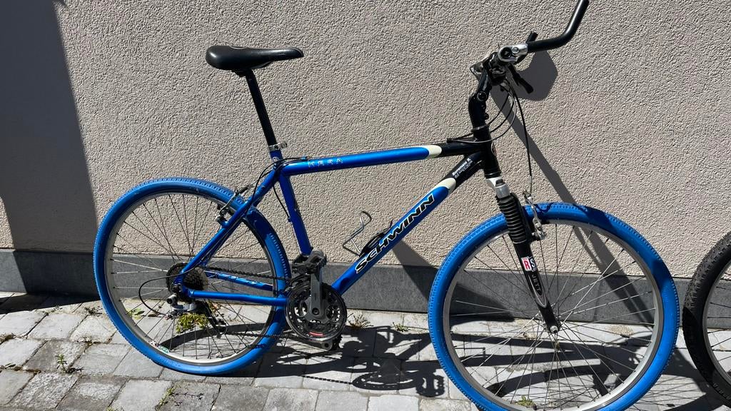 Schwinn Mesa hybride / mountainbike – framemaat 49 cm, Fietsen en Brommers, Gebruikt, Velgrem, Versnellingen, Ophalen