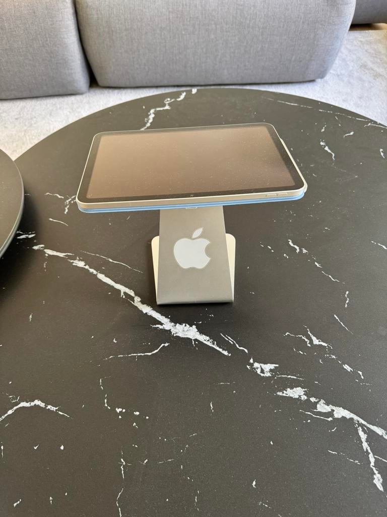 Ipad houder aluminium, Ophalen, Zo goed als nieuw