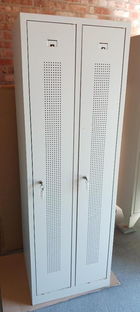 Locker, Ophalen, Gebruikt