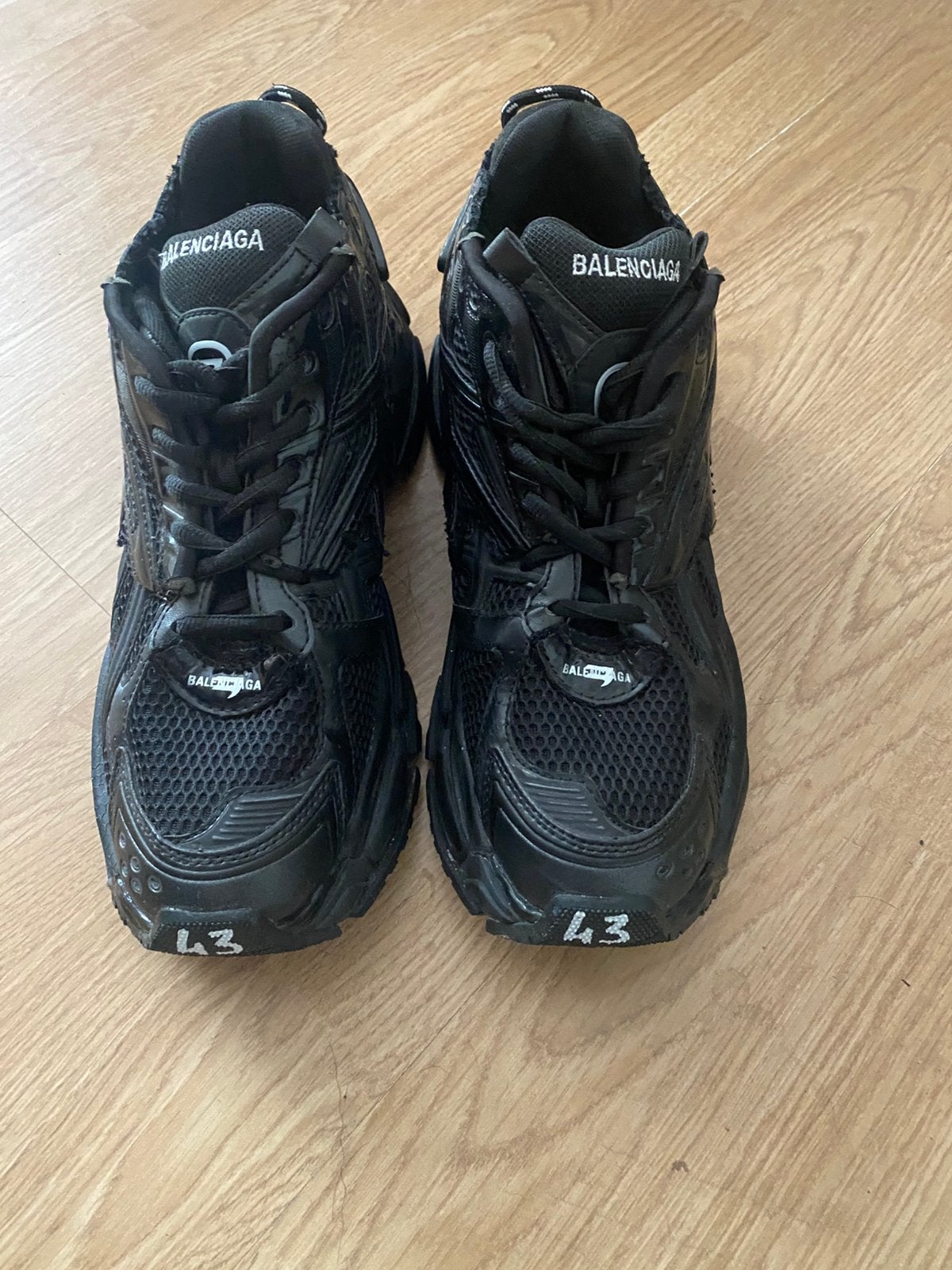 Baleciaga runner - black, Vêtements | Hommes, Chaussures, Comme neuf, Baskets, Noir, Envoi