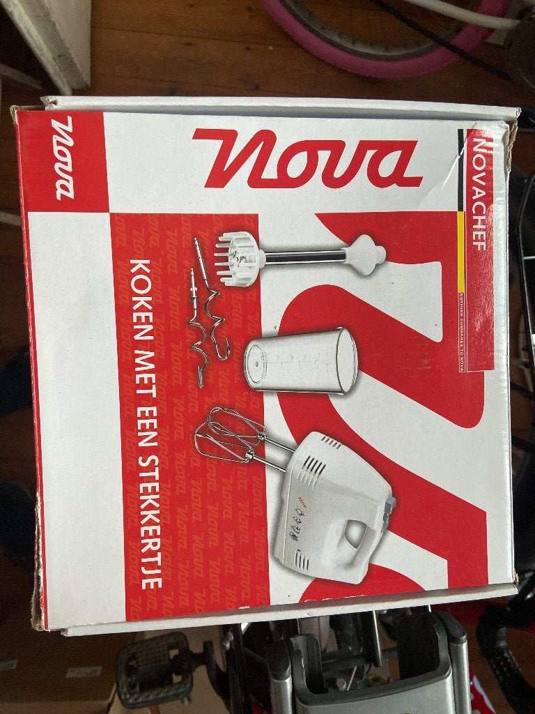 Nova handmixer met toebehoren, Elektronische apparatuur, Ophalen, Zo goed als nieuw