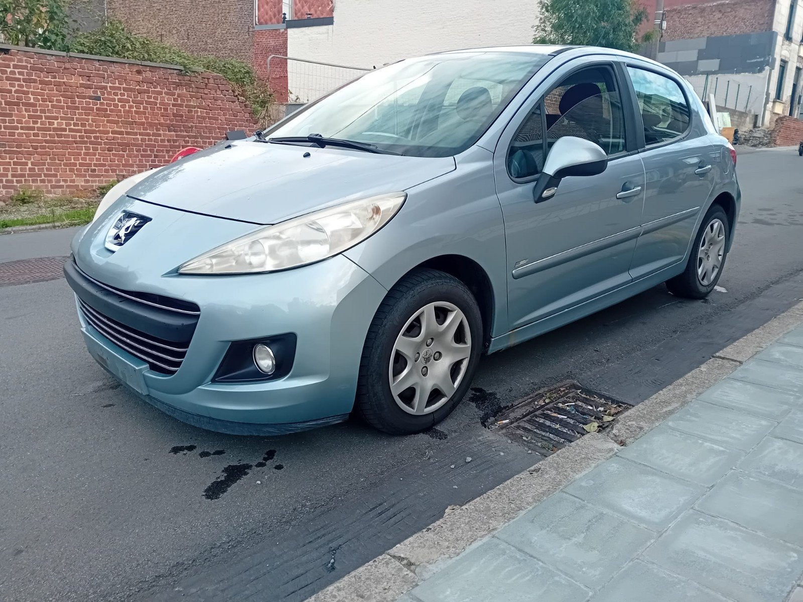 Pegeuot 207 an 8/2011 euro5 1.6hdi 92ch 200000km, Autos, Peugeot, Particulier, Achat