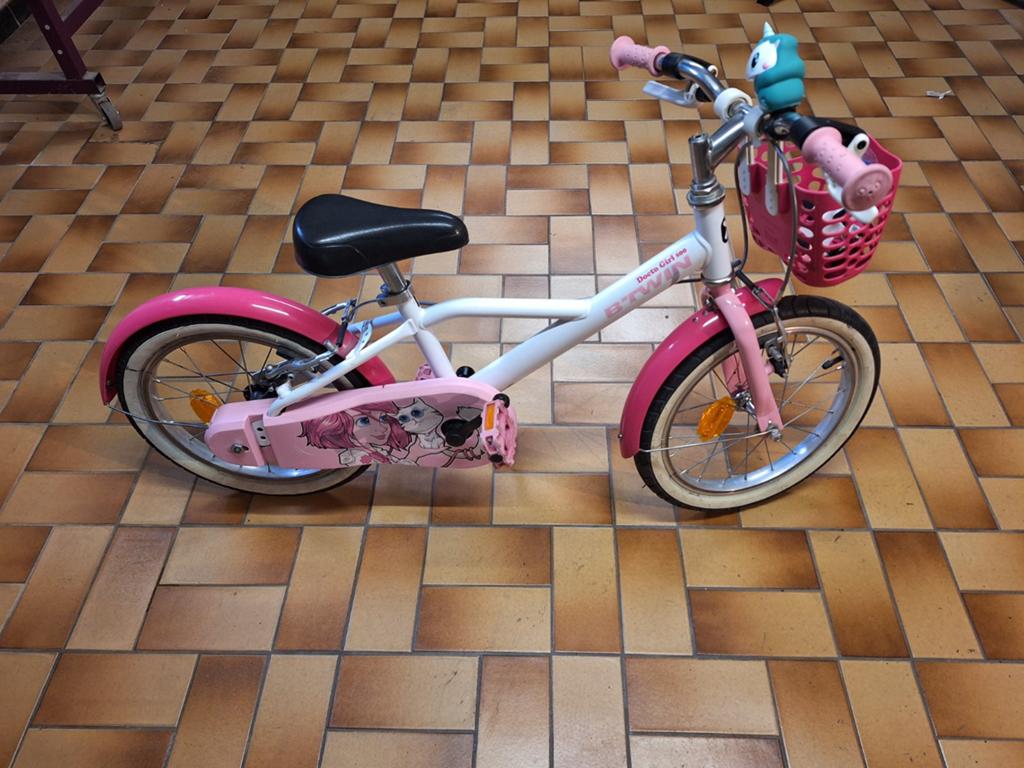 Vélo fille Btwin 16 pouces (4-6ans), Vélos & Vélomoteurs, Enlèvement, 16 pouces
