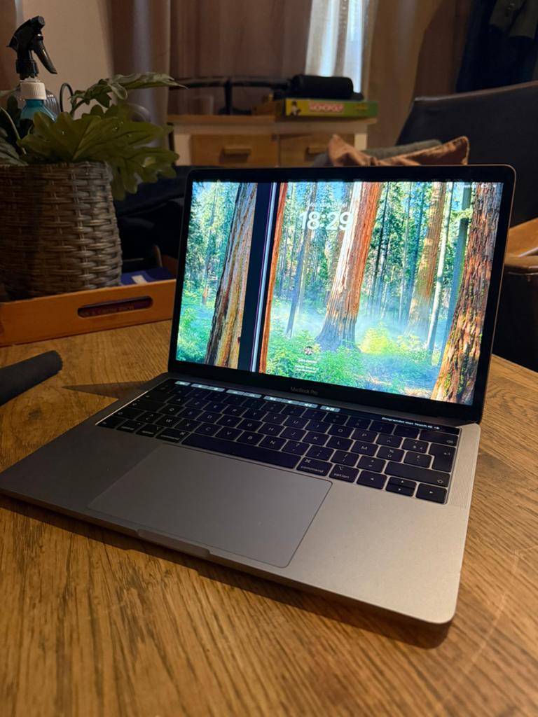 Macbook pro 2018 - I5 | 8GB Ram | 256GB Opslag, Computers en Software, Apple Macbooks, Ophalen, Zo goed als nieuw, MacBook
