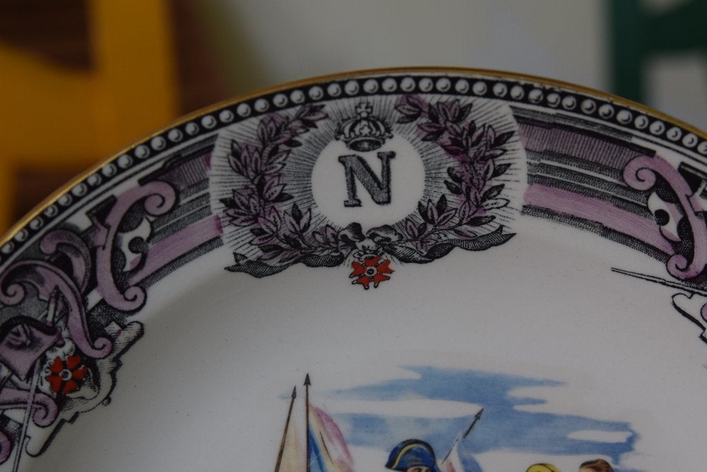 Assiette Boch 'Napoléon', Antiquités & Art, Enlèvement ou Envoi