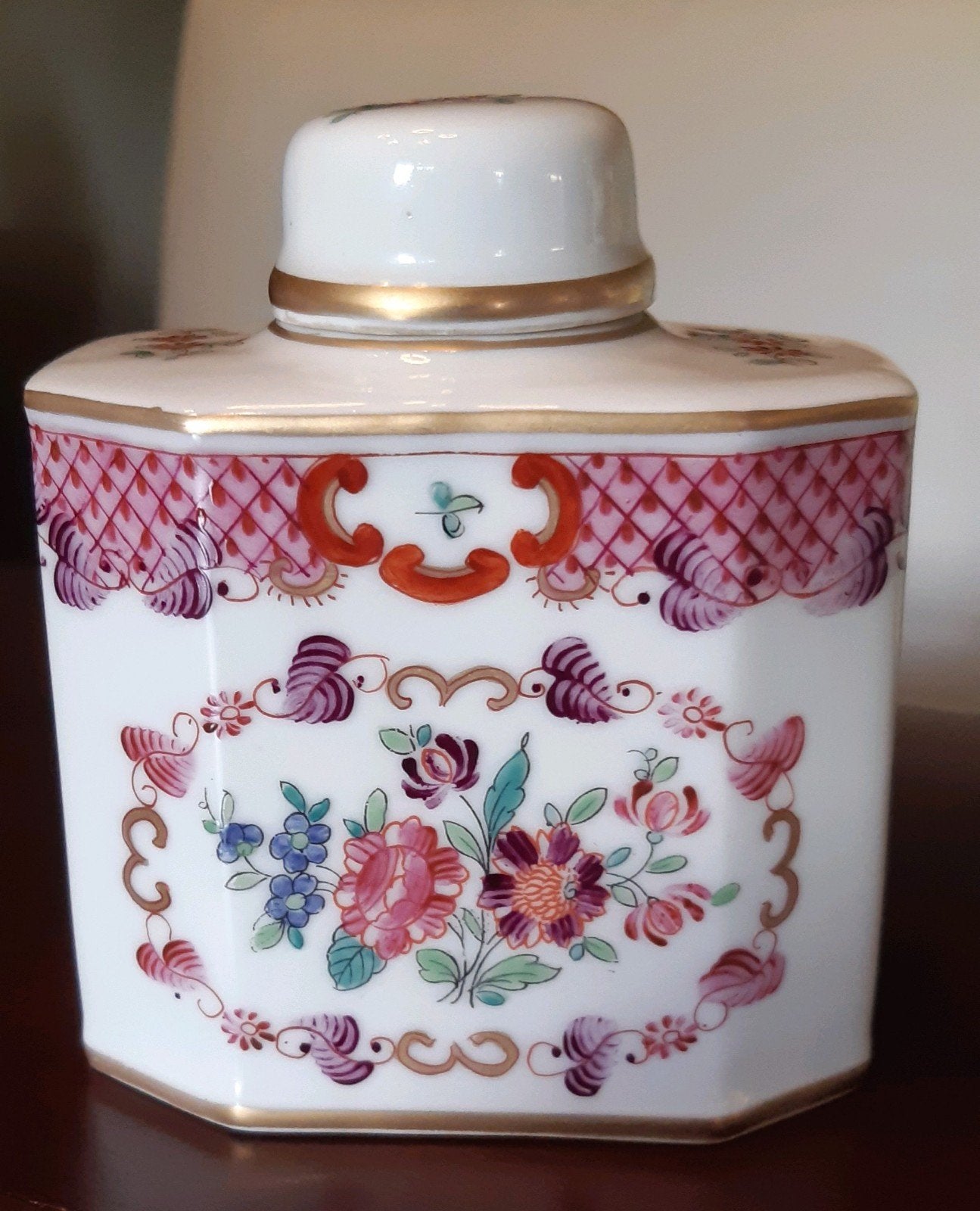 ANTIEKE PORCELAINE THEEDOOS, Ophalen
