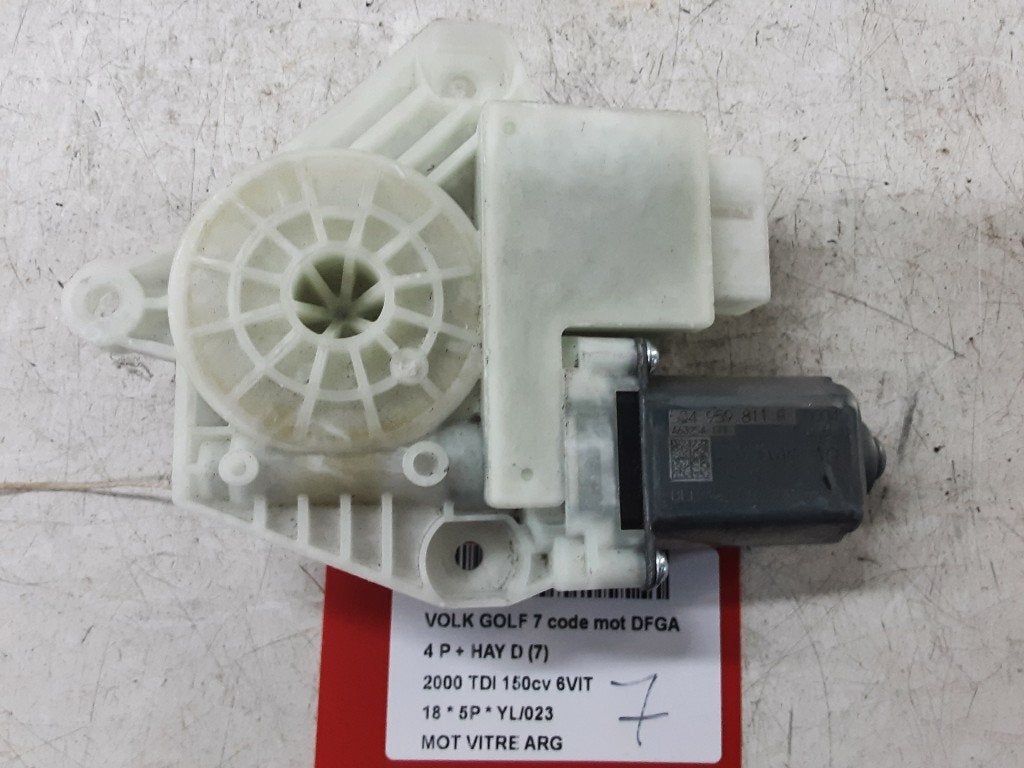 MOTEUR LEVE VITRE ELECTRIQUE ARRIÈRE GAUCHE Golf VII (AUA), Arrière, Volkswagen, Mevr. I. Hauben, Utilisé