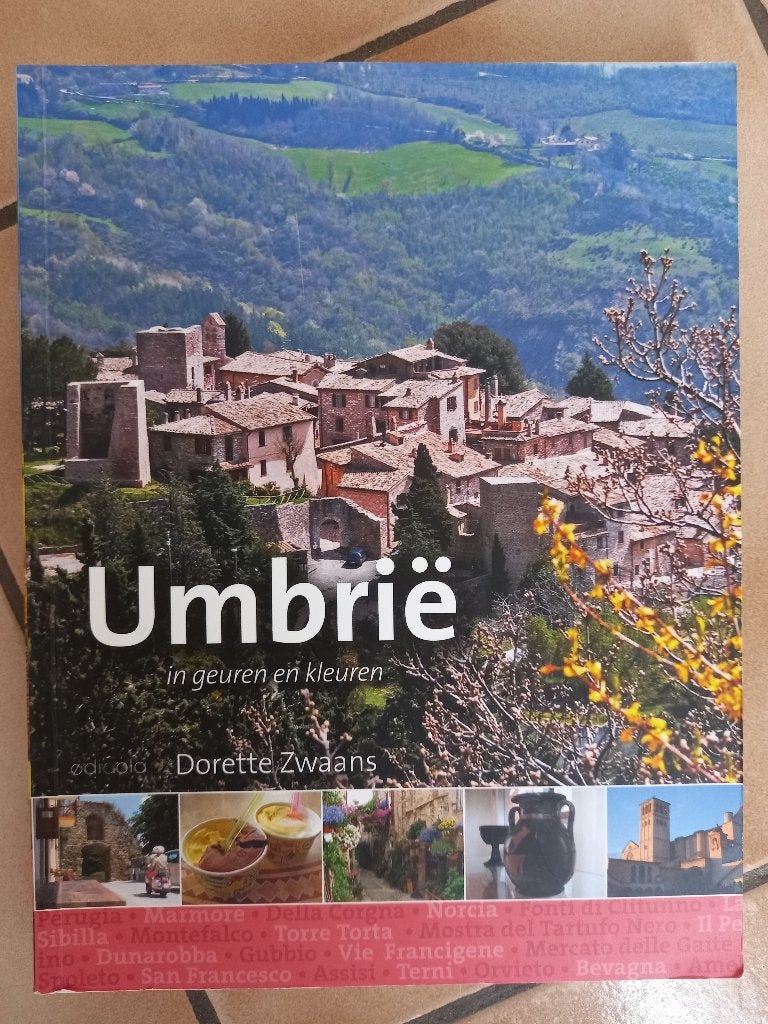 Reisboeken Italie - Edicola, Boeken, Reisgidsen, Ophalen of Verzenden, Zo goed als nieuw, Europa, Reisgids of -boek