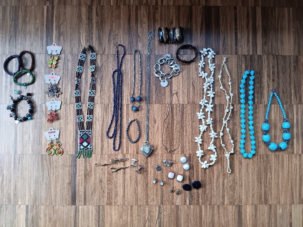 Lot de bijoux en 1 achat, Bijoux, Sacs & Beauté, Colliers, Enlèvement ou Envoi, Comme neuf, Autres couleurs, Autres matériaux