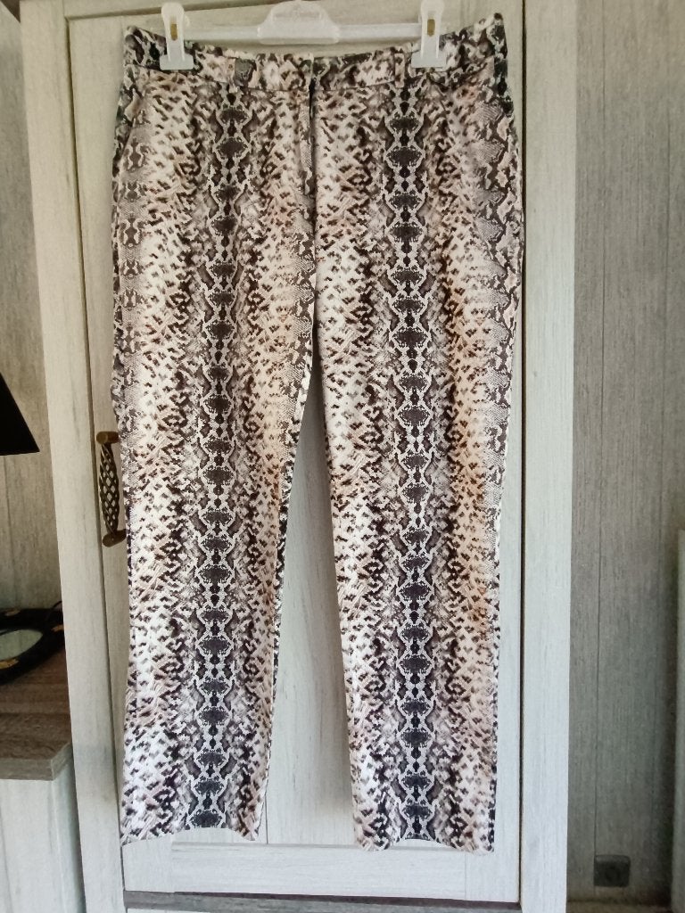Nieuwe dames broek maat 42/44, Esprit, Ophalen of Verzenden, Nieuw, Maat 42/44 (L)