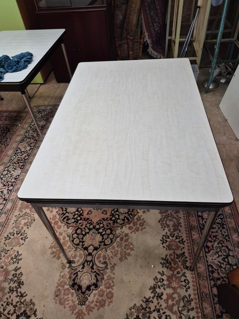Table en formica, Enlèvement ou Envoi