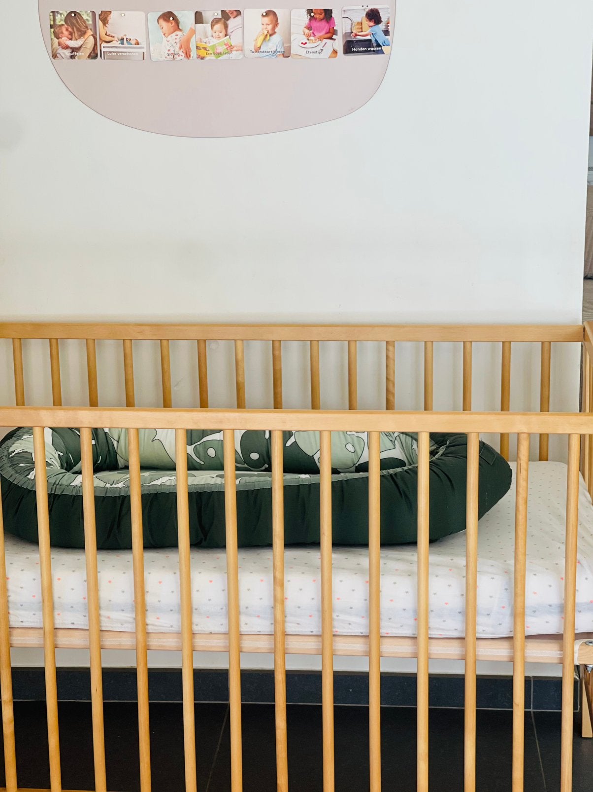 Ikea babybed sniglar met matras aerosleep en babynest, Ophalen, Zo goed als nieuw