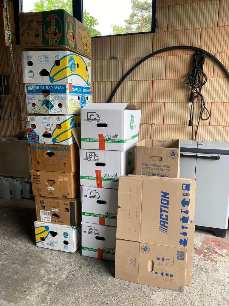18 stuks verhuisdozen, Doe-het-zelf en Bouw, Kratten en Dozen, Ophalen, Zo goed als nieuw