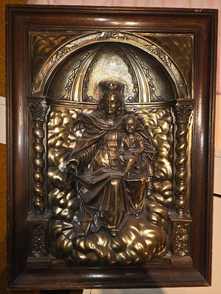madonna met kind koper, Ophalen