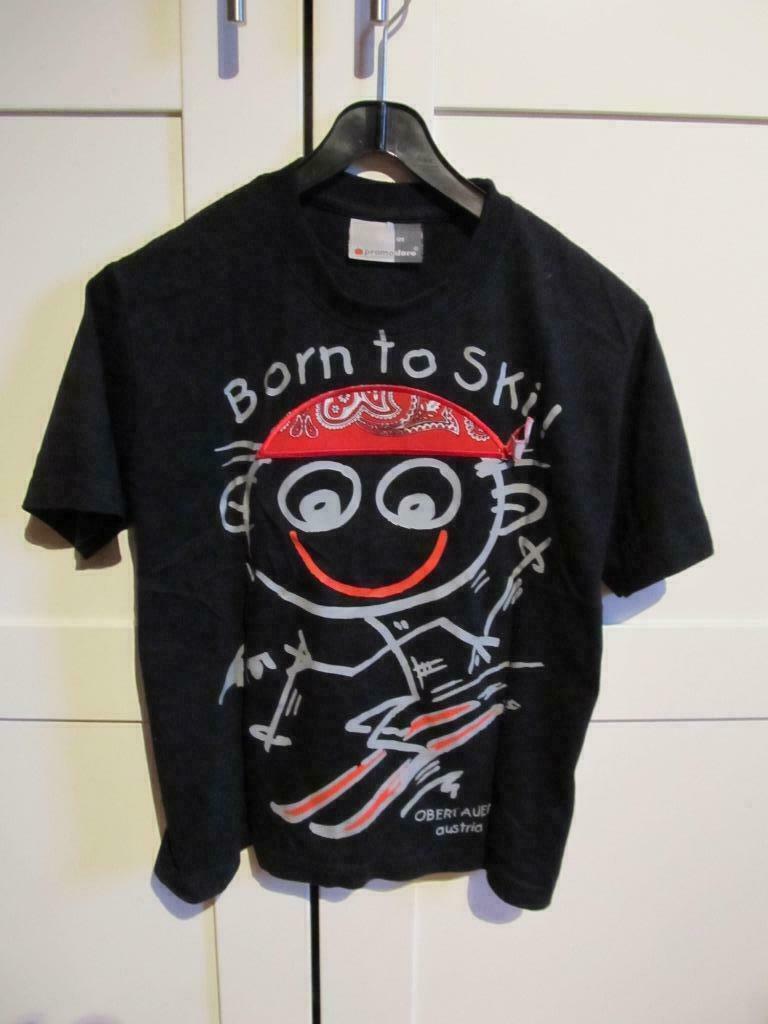 4 T-shirts maat 128 korte mouw Born to ski, Name It, Enlèvement ou Envoi, Utilisé, Garçon, Chemise ou À manches longues