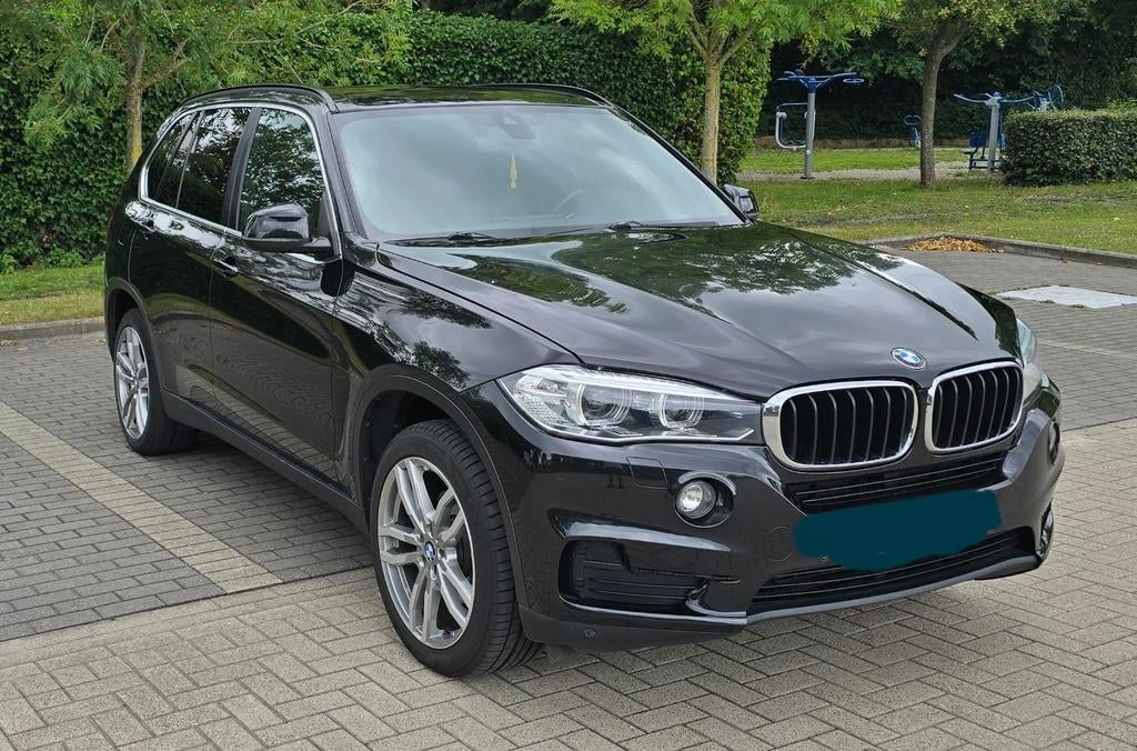 BMW x5 sdrive25d F15 2.0 diesel avec pneus d'hiver, Cuir, 139 g/km, Entreprise, Noir