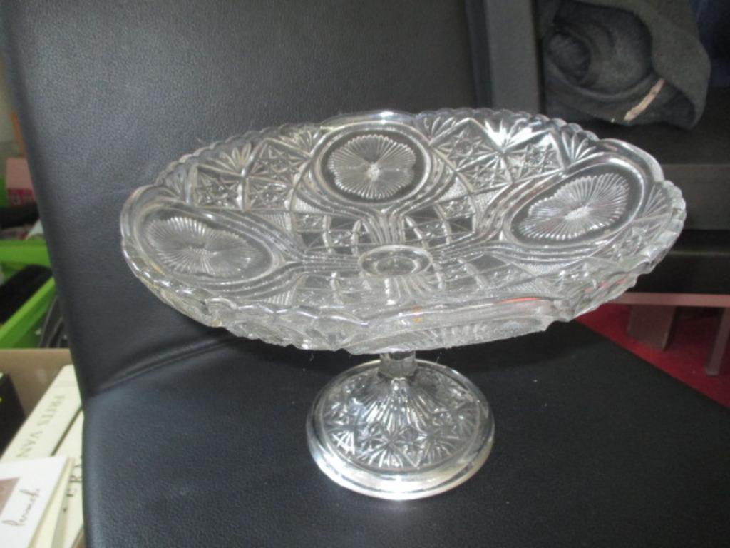 Plat de service en verre bombé sur pied, Enlèvement ou Envoi