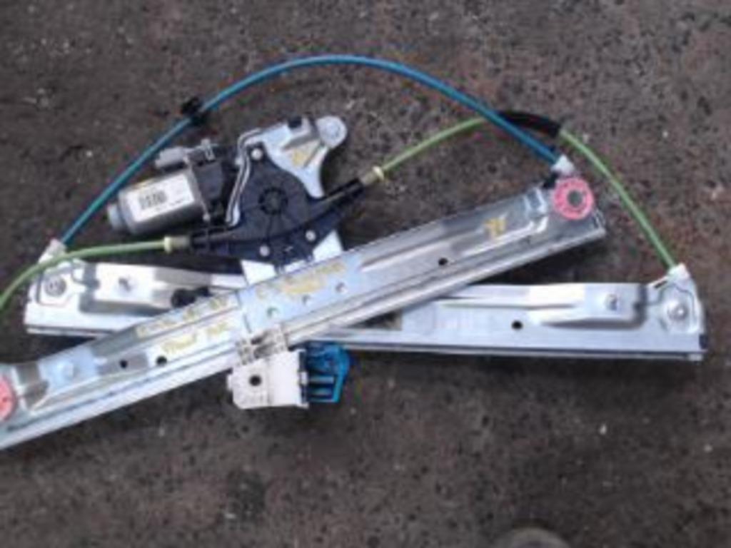 Lève vitre électrique avant droit Citroën C3 Picasso 2009, Ophalen of Verzenden, Gebruikt, Citroën