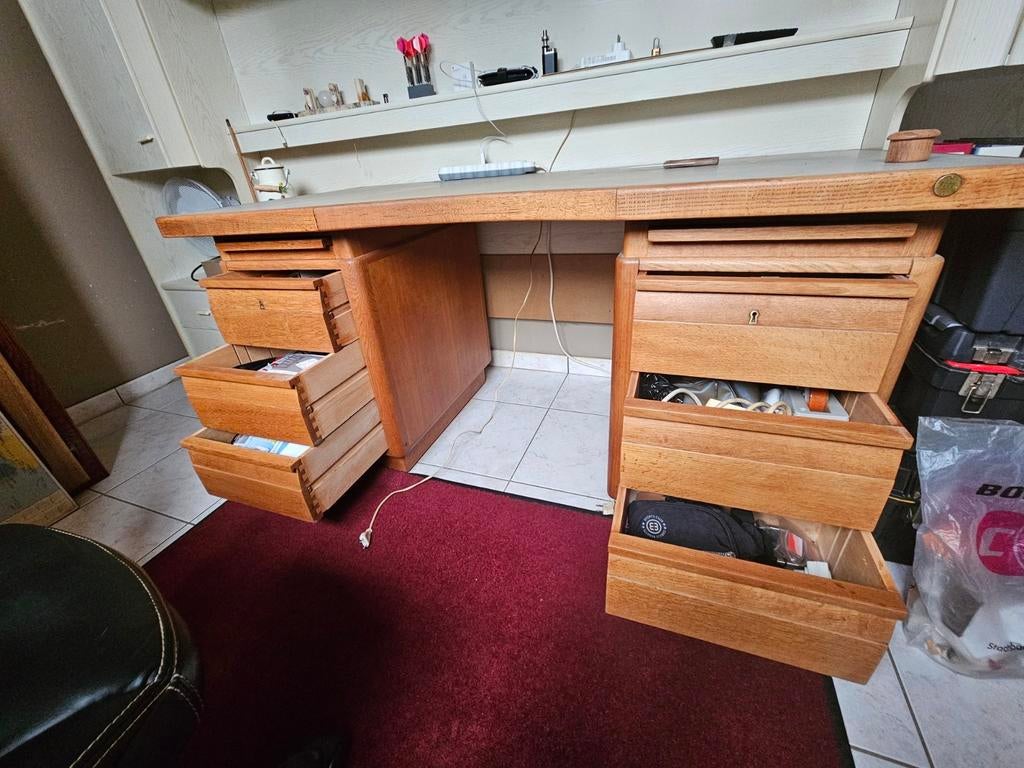 Bureau, Ophalen, Gebruikt