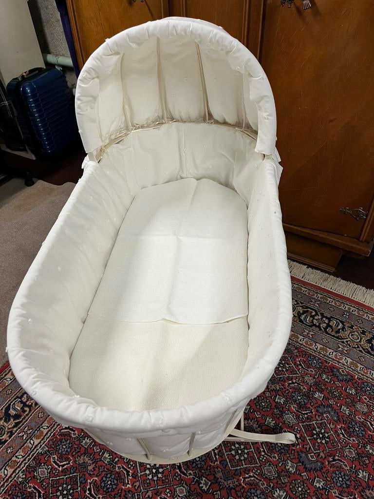 Berceau à balançoire pour bébé, blanc cassé, Enlèvement, Utilisé, Berceau