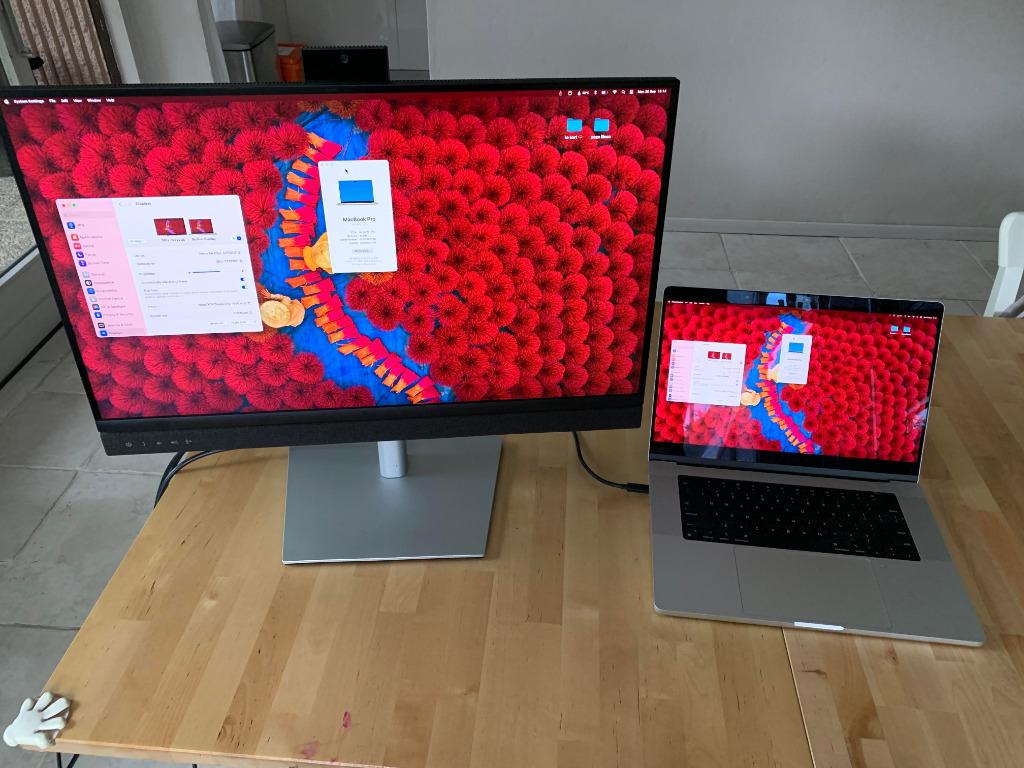 Dell C2722DE  27" monitor with integrated webcam an speakers, Ophalen, Zo goed als nieuw, In hoogte verstelbaar, Quad HD (2K)