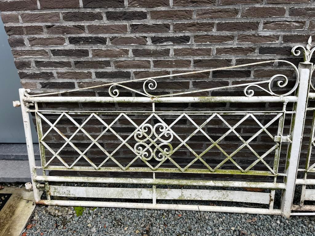 Smeedijzeren hek, gebruikt en in de staat van bevinding, Tuin en Terras, Ophalen, Met poort, Gebruikt, Nic.debruyne@gmail.com