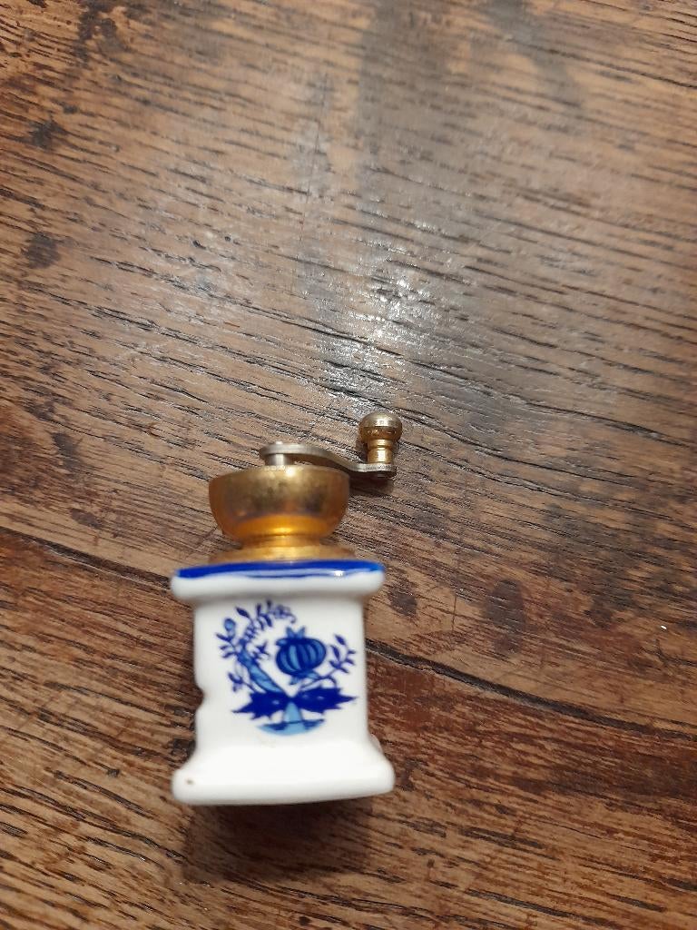 miniatuur koffiemolen voor poppenhuizen Reutter porselein, Ophalen of Verzenden, Poppenhuis