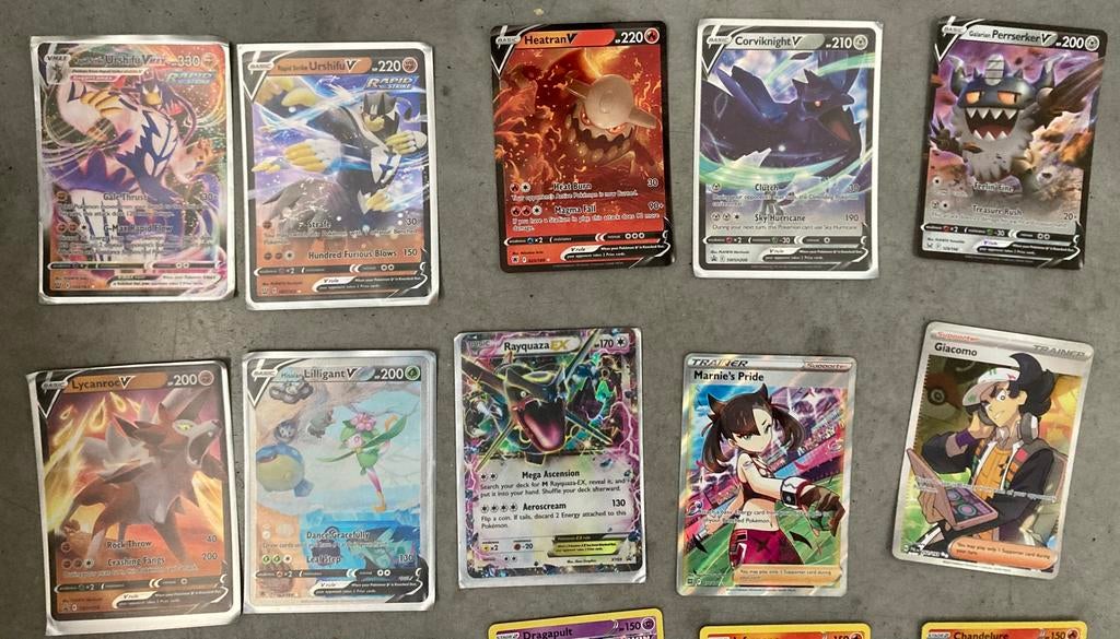 Pakket zeldzame Pokémon TCG kaarten: 31 kaarten totaal, Verzamelen, Overige Verzamelen, Zo goed als nieuw, Ophalen of Verzenden