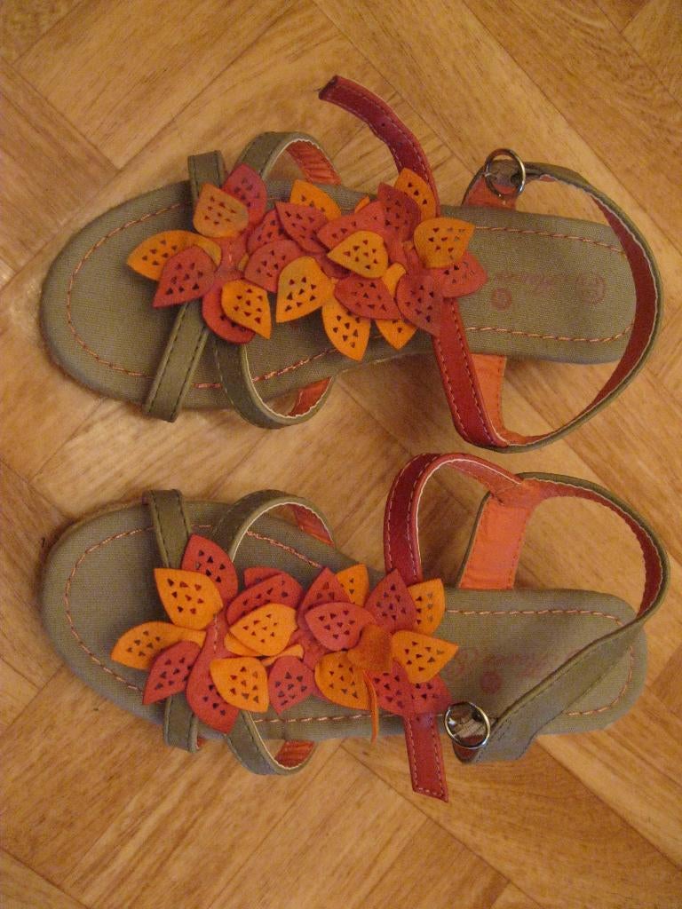 Sandalettes hautes fleurs saumon 30, Enlèvement ou Envoi, Comme neuf, Chaussures, Fille