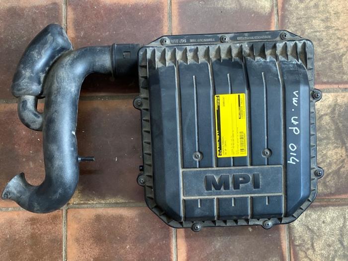 Boîtier filtre à air d'un Volkswagen UP, Volkswagen, -, 3 mois de garantie, Utilisé