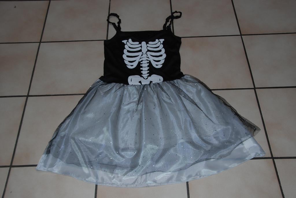 Carnaval Déguisement Robe de squelette noir blanc Taille S !, Vêtements | Femmes, Costumes de carnaval & Vêtements de fête, Enlèvement ou Envoi