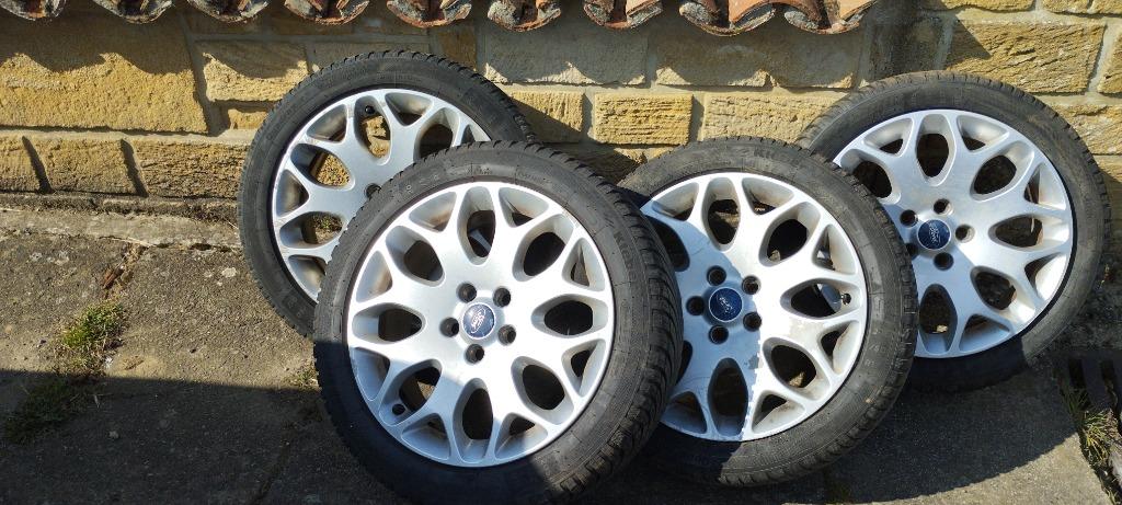Jantes alu Ford Focus 2008, Pneus et Jantes, 4 Saisons, Véhicule de tourisme, 205 mm