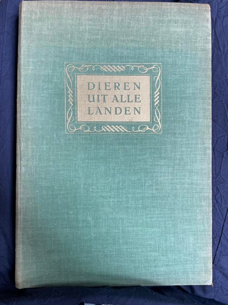Livre d'art ancien de 1944 « Les animaux de tous les pays », Antiquités & Art, Enlèvement ou Envoi