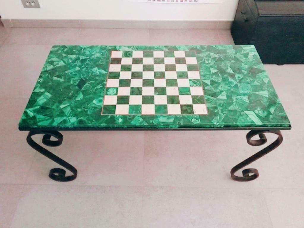 Salontafel in malachiet, Enlèvement, Minéral