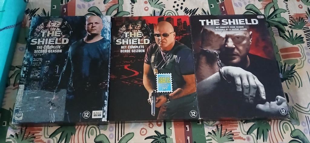 The Shield, À partir de 12 ans, Enlèvement ou Envoi, Comme neuf