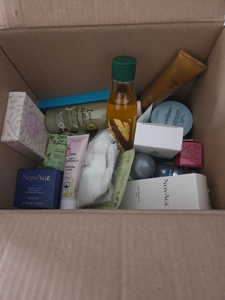Pakket Oriflameprod.twv 300€, Ophalen of Verzenden