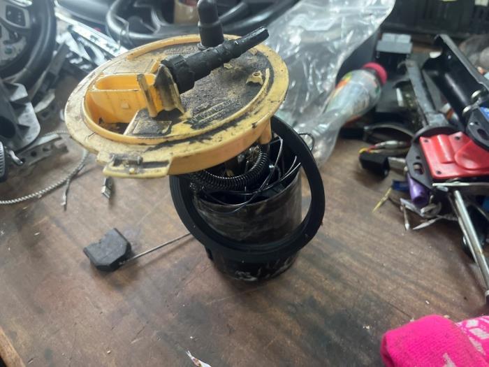 Pompe carburant électrique d'un Volkswagen Passat, Enlèvement ou Envoi, 3 mois de garantie, Utilisé, Volkswagen