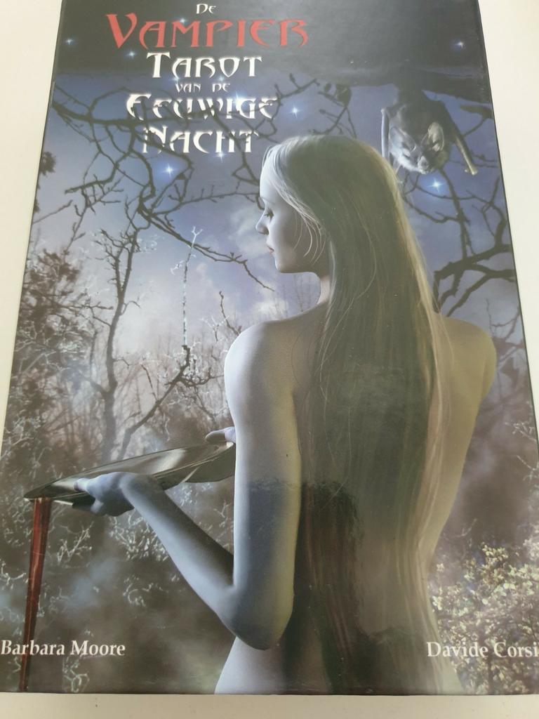 Barbara Moore - De vampier. Box : boek plus Tarot kaarten, Ophalen of Verzenden, Nieuw, Barbara Moore