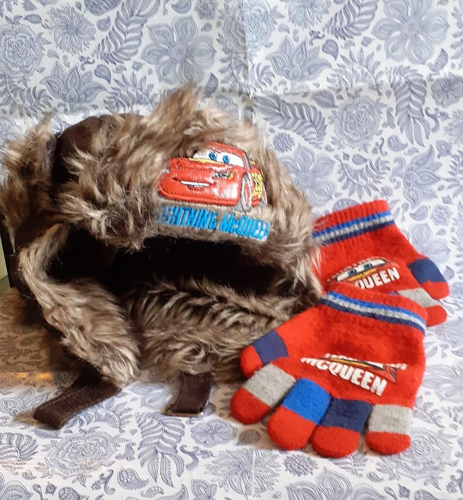 Bonnet chapka et gants cars mc queen, Enlèvement ou Envoi, Utilisé, Gants