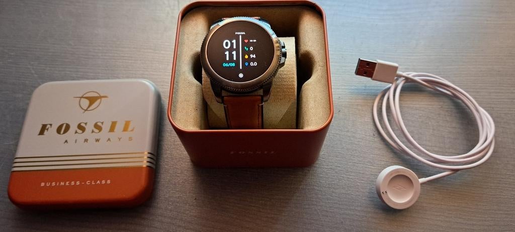 Montre connectée Fossil Gen 5 cuir marron, Enlèvement, État, Comme neuf