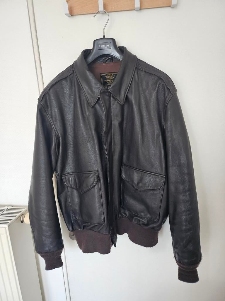 Veste en cuir aviateur Cockpit USA (taille 48), Ophalen, Gedragen