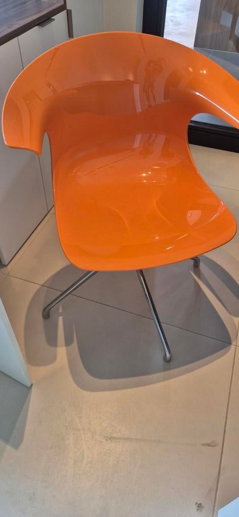 Loop by breinholt for infiniti , design stoel, Ophalen